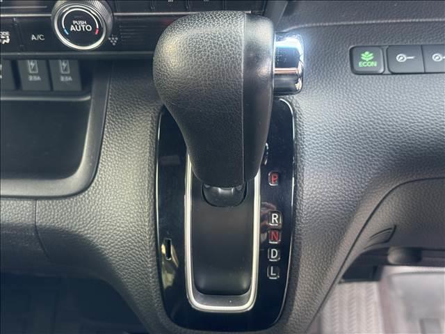 Ｎ－ＢＯＸカスタム カスタム　Ｇ・Ｌ　Ｈｏｎｄａ　ＳＥＮＳＩＮＧ　ナビゲーション／ＥＴＣ／バックカメラ／レーンキープアシスト／衝突被害軽減システム／アダプティブクルーズコントロール／スマートキー／プッシュスタート／ＬＥＤヘッドライト／オートライト／オートエアコン（14枚目）
