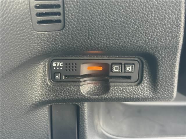 Ｎ－ＢＯＸカスタム カスタム　Ｇ・Ｌ　Ｈｏｎｄａ　ＳＥＮＳＩＮＧ　ナビゲーション／ＥＴＣ／バックカメラ／レーンキープアシスト／衝突被害軽減システム／アダプティブクルーズコントロール／スマートキー／プッシュスタート／ＬＥＤヘッドライト／オートライト／オートエアコン（16枚目）