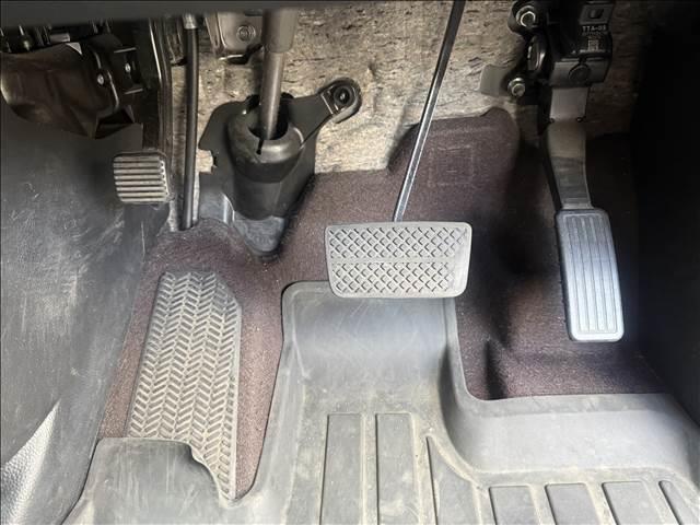 Ｎ－ＢＯＸカスタム カスタム　Ｇ・Ｌ　Ｈｏｎｄａ　ＳＥＮＳＩＮＧ　ナビゲーション／ＥＴＣ／バックカメラ／レーンキープアシスト／衝突被害軽減システム／アダプティブクルーズコントロール／スマートキー／プッシュスタート／ＬＥＤヘッドライト／オートライト／オートエアコン（29枚目）