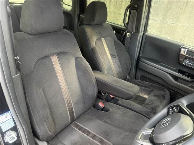Ｎ－ＢＯＸカスタム カスタム　Ｇ・Ｌ　Ｈｏｎｄａ　ＳＥＮＳＩＮＧ　ナビゲーション／ＥＴＣ／バックカメラ／レーンキープアシスト／衝突被害軽減システム／アダプティブクルーズコントロール／スマートキー／プッシュスタート／ＬＥＤヘッドライト／オートライト／オートエアコン（33枚目）