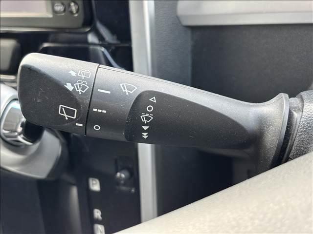 タント カスタムRS トップエディション“SAII” ナビゲーション/ETC/バックカメラ/スマートキー/プッシュスタート/衝突被害軽減システム/アイドリングストップ/両側電動スライドドア/LEDヘッドライト/オートライト/オートエアコン/フロアマット(10枚目)