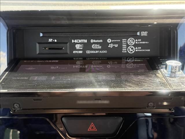 タント カスタムＲＳ　トップエディション“ＳＡＩＩＩ”　ナビゲーション／ＥＴＣ／ドライブレコーダー／スマートキー／衝突被害軽減システム／オートマチックハイビーム／ＬＥＤヘッドライト／オートライト／オートエアコン／両側電動スライドドア／シートヒーター（10枚目）