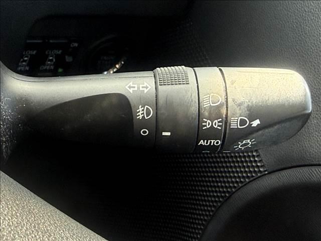 タント カスタムＲＳ　トップエディション“ＳＡＩＩＩ”　ナビゲーション／ＥＴＣ／ドライブレコーダー／スマートキー／衝突被害軽減システム／オートマチックハイビーム／ＬＥＤヘッドライト／オートライト／オートエアコン／両側電動スライドドア／シートヒーター（16枚目）