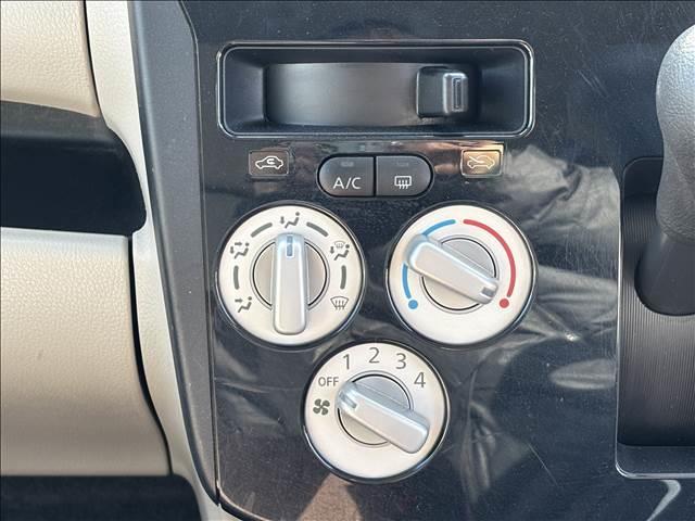 ｅＫワゴン Ｅ　ｅ－Ａｓｓｉｓｔ　社外オーディオ／シートヒーター／衝突被害軽減システム／ヘッドライトレベライザー／電動格納ミラー／ベンチシート／横滑防止装置／社外アルミホイール／フロアマット／サイドバイザー（6枚目）