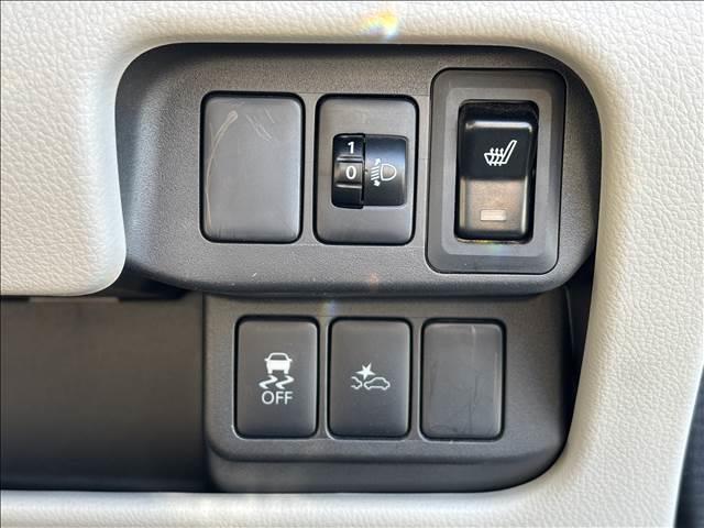 ｅＫワゴン Ｅ　ｅ－Ａｓｓｉｓｔ　社外オーディオ／シートヒーター／衝突被害軽減システム／ヘッドライトレベライザー／電動格納ミラー／ベンチシート／横滑防止装置／社外アルミホイール／フロアマット／サイドバイザー（11枚目）