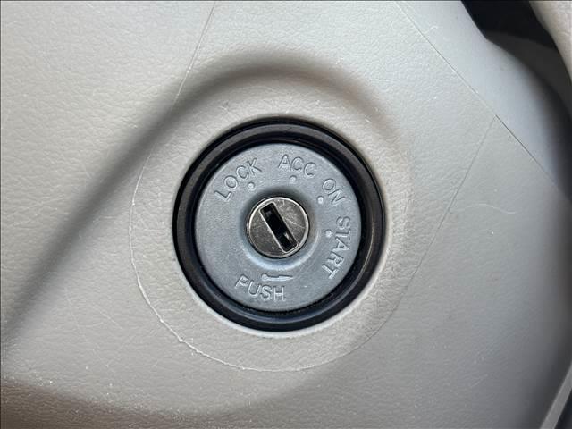 ｅＫワゴン Ｅ　ｅ－Ａｓｓｉｓｔ　社外オーディオ／シートヒーター／衝突被害軽減システム／ヘッドライトレベライザー／電動格納ミラー／ベンチシート／横滑防止装置／社外アルミホイール／フロアマット／サイドバイザー（12枚目）