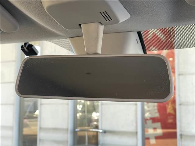 ワゴンＲスティングレー Ｔ　社外オーディオ／ＥＴＣ／衝突被害軽減システム／ＨＩＤヘッドライト／オートライト／オートエアコン／スマートキー／プッシュスタート／シートヒーター／アイドリングストップ／フロントフォグランプ／フロアマット（17枚目）