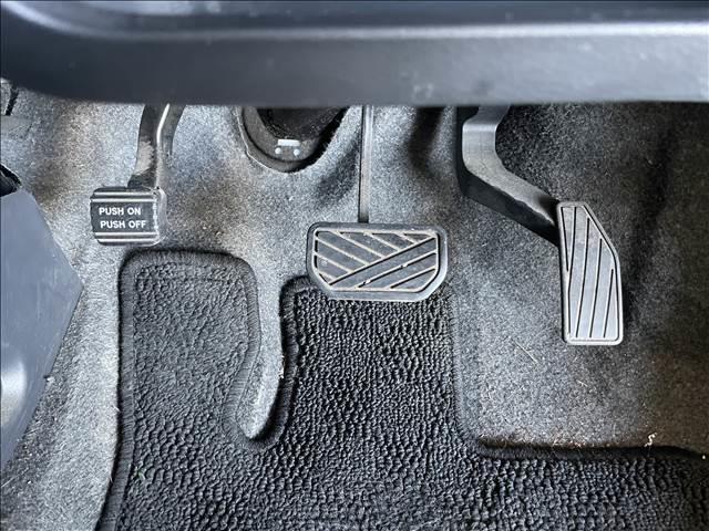 ワゴンＲスティングレー Ｔ　社外オーディオ／ＥＴＣ／衝突被害軽減システム／ＨＩＤヘッドライト／オートライト／オートエアコン／スマートキー／プッシュスタート／シートヒーター／アイドリングストップ／フロントフォグランプ／フロアマット（24枚目）