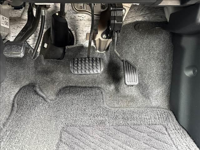 タント カスタムＸ　“トップエディションＶＳ　ＳＡＩＩＩ”　ナビゲーション／全周囲カメラ／ドライブレコーダー／衝突被害軽減システム／オートマチックハイビーム／アイドリングストップ／スマートキー／両側電動スライドドア／シートヒーター／オートライト／オートエアコン（26枚目）