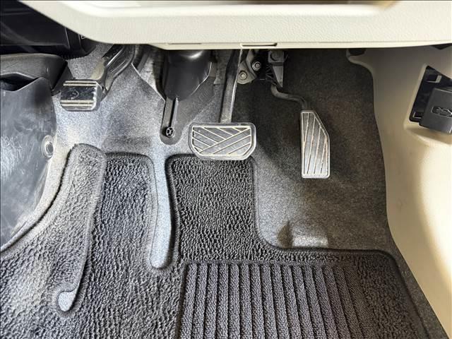 ワゴンＲ ＨＹＢＲＩＤ　ＦＸ　社外オーディオ／シートヒーター／キーレスエントリー／ヘッドライトレベライザー／電動格納ミラー／フロアマット／ベンチシート／サイドバイザー（17枚目）