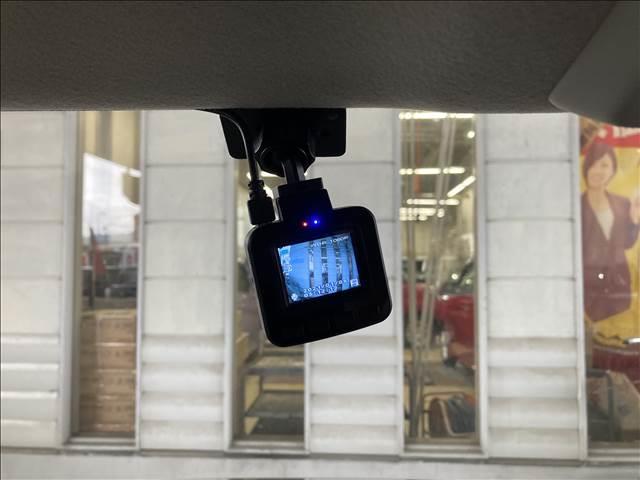 ワゴンＲ ＨＹＢＲＩＤ　ＦＸ　ＣＤプレーヤー装着車　ナビゲーション／バックカメラ／ドライブレコーダー／キーレスエントリー／ヘッドライトレベライザー／フロアマット／サイドバイザー／オートエアコン／電動格納ミラー（18枚目）