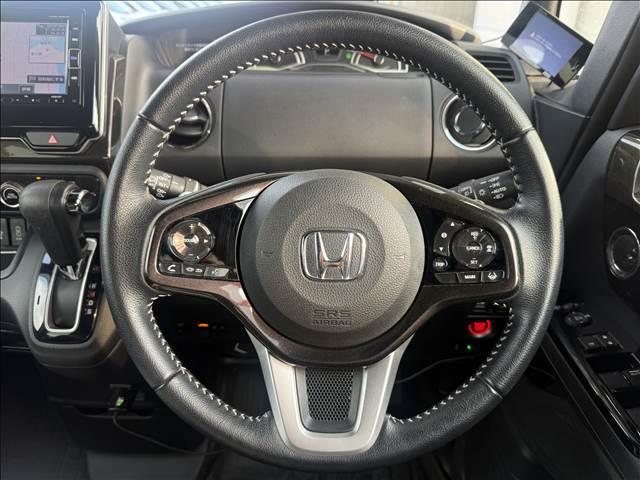 N-BOXカスタム カスタム G・Lターボ Honda SENSING ナビゲーション/ETC/バックカメラ/ドライブレコーダー/衝突軽減システム/スマートキー/LEDヘッドライト/オートライト/オートエアコン/レーンキープアシスト/両側電動スライドドア/フロアマット(10枚目)