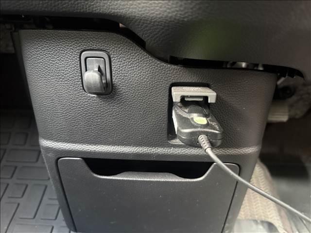 N-BOXカスタム カスタム G・Lターボ Honda SENSING ナビゲーション/ETC/バックカメラ/ドライブレコーダー/衝突軽減システム/スマートキー/LEDヘッドライト/オートライト/オートエアコン/レーンキープアシスト/両側電動スライドドア/フロアマット(20枚目)