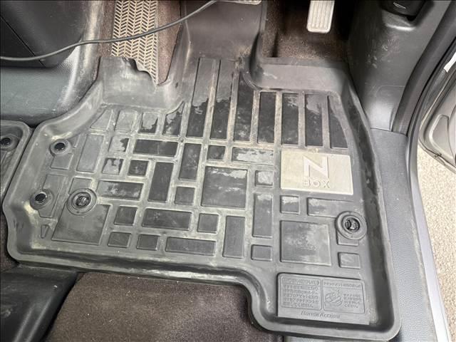 N-BOXカスタム カスタム G・Lターボ Honda SENSING ナビゲーション/ETC/バックカメラ/ドライブレコーダー/衝突軽減システム/スマートキー/LEDヘッドライト/オートライト/オートエアコン/レーンキープアシスト/両側電動スライドドア/フロアマット(35枚目)