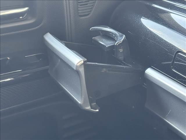 スペーシアカスタム ＨＹＢＲＩＤ　ＸＳ　ナビゲーション／ＥＴＣ／全周囲カメラ／衝突被害軽減システム／レーンキープアシスト／クリアランスソナー／両側電動スライドドア／スマートキー／ＬＥＤヘッドライト／フロントフォグランプ／シートヒーター（27枚目）