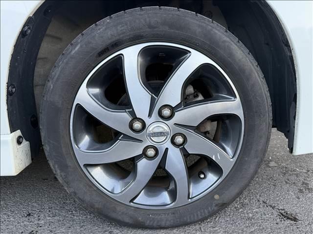 ���ÎԂ͂P�_���̂ł����y�X�}�C���́A�y�S���[�ԉ\�z�݌ɂ̒��ŋC�ɓ��������Ԃ�����܂�����A�����߂ɂ��₢���킹���������I�I