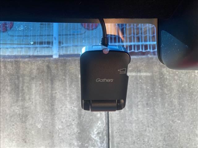 Ｎ－ＢＯＸカスタム カスタム　Ｇ・Ｌ　Ｈｏｎｄａ　ＳＥＮＳＩＮＧ　ナビゲーション／ＥＴＣ／バックカメラ／ドライブレコーダー／衝突被害軽減システム／レーンキープアシスト／アイドリングストップ／スマートキー／ＬＥＤヘッドライト／オートライト／オートエアコン／フロアマット（23枚目）