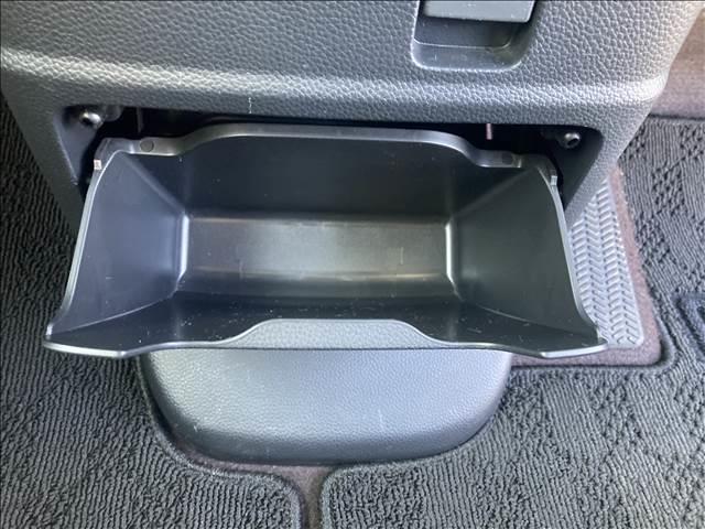 Ｎ－ＢＯＸカスタム カスタム　Ｇ・Ｌ　Ｈｏｎｄａ　ＳＥＮＳＩＮＧ　ナビゲーション／ＥＴＣ／バックカメラ／ドライブレコーダー／衝突被害軽減システム／レーンキープアシスト／アイドリングストップ／スマートキー／ＬＥＤヘッドライト／オートライト／オートエアコン／フロアマット（27枚目）