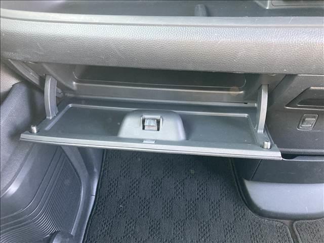 Ｎ－ＢＯＸカスタム カスタム　Ｇ・Ｌ　Ｈｏｎｄａ　ＳＥＮＳＩＮＧ　ナビゲーション／ＥＴＣ／バックカメラ／ドライブレコーダー／衝突被害軽減システム／レーンキープアシスト／アイドリングストップ／スマートキー／ＬＥＤヘッドライト／オートライト／オートエアコン／フロアマット（28枚目）