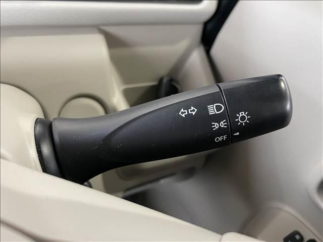 ワゴンR FA CDプレーヤー装着車 純正オーディオ/キーレスエントリー/ヘッドライトレベライザー/電動格納ミラー/フロアマット/サイドバイザー/ベンチシート(8枚目)