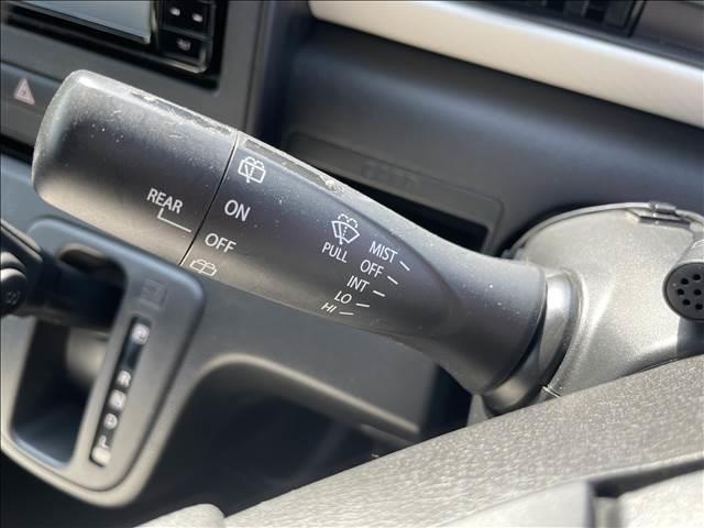 ワゴンＲ ＨＹＢＲＩＤ　ＦＸ　セーフティパッケージ全方位モニター用カ　ナビゲーション／ＥＴＣ／全周囲カメラ／衝突被害軽減システム／レーンキープアシスト／シートヒーター／アイドリングストップ／オートライト／オートエアコン／スマートキー／プッシュスタート／社外アルミホイール（12枚目）