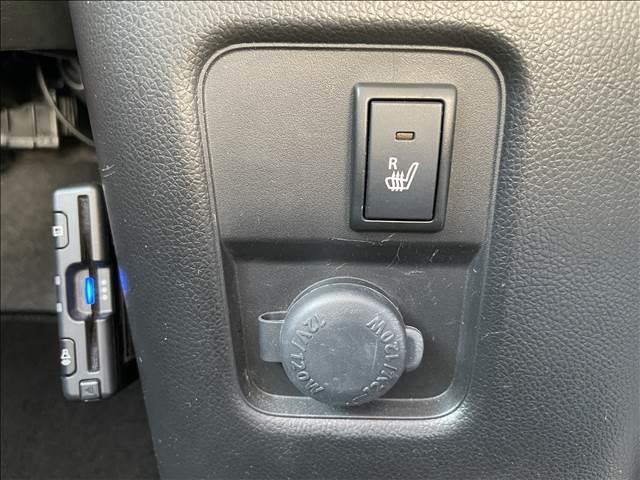 ワゴンＲ ＨＹＢＲＩＤ　ＦＸ　セーフティパッケージ全方位モニター用カ　ナビゲーション／ＥＴＣ／全周囲カメラ／衝突被害軽減システム／レーンキープアシスト／シートヒーター／アイドリングストップ／オートライト／オートエアコン／スマートキー／プッシュスタート／社外アルミホイール（17枚目）