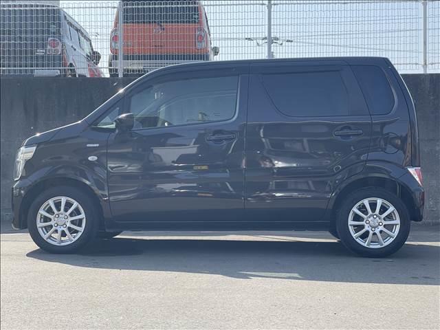 ワゴンＲ ＨＹＢＲＩＤ　ＦＸ　セーフティパッケージ全方位モニター用カ　ナビゲーション／ＥＴＣ／全周囲カメラ／衝突被害軽減システム／レーンキープアシスト／シートヒーター／アイドリングストップ／オートライト／オートエアコン／スマートキー／プッシュスタート／社外アルミホイール（34枚目）