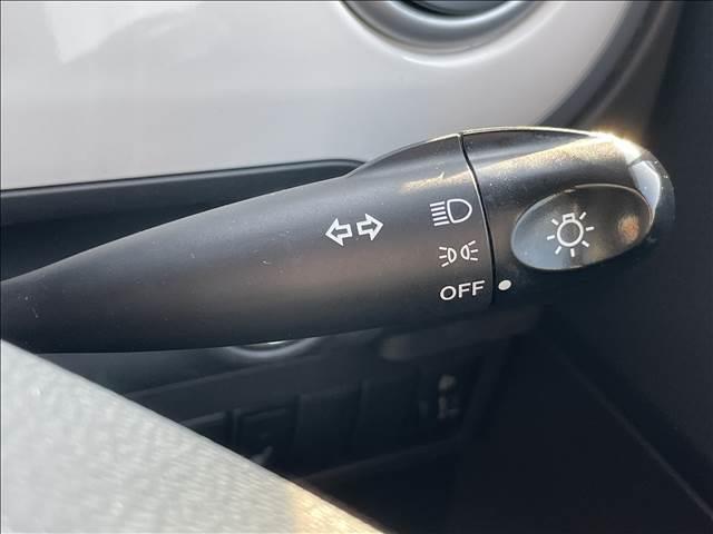 アルトラパン リミテッド　純正オーディオ／ベンチシート／シートヒーター／スマートキー／プッシュスタート／電動格納ミラー／ヘッドライトレベライザー／フロアマット／サイドバイザー（8枚目）