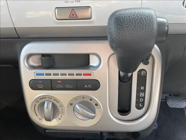 アルトラパン リミテッド　純正オーディオ／ベンチシート／シートヒーター／スマートキー／プッシュスタート／電動格納ミラー／ヘッドライトレベライザー／フロアマット／サイドバイザー（9枚目）