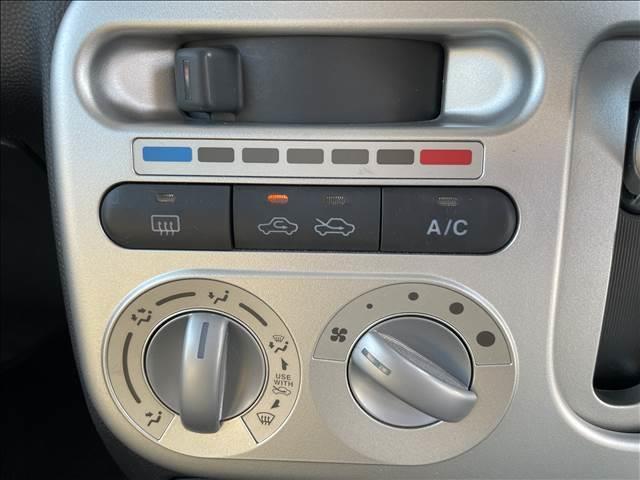 アルトラパン リミテッド　純正オーディオ／ベンチシート／シートヒーター／スマートキー／プッシュスタート／電動格納ミラー／ヘッドライトレベライザー／フロアマット／サイドバイザー（11枚目）