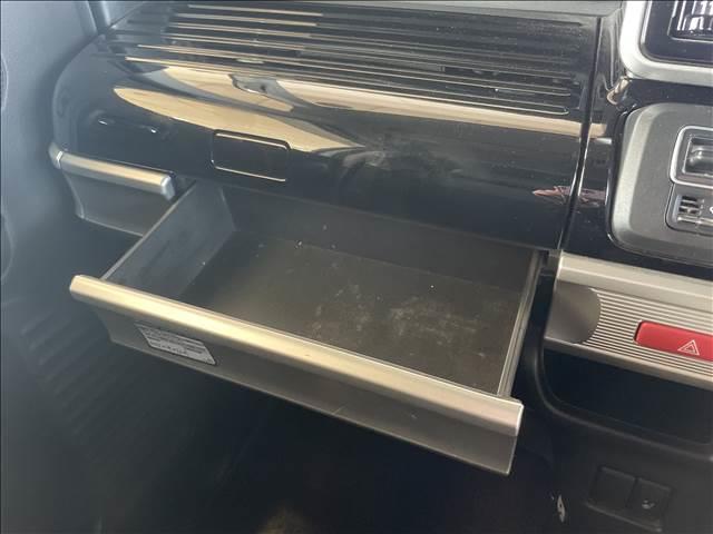 スペーシアカスタム ＨＹＢＲＩＤ　ＸＳ　全方位モニター用カメラパッケージ装着車　ナビゲーション／ＥＴＣ／全周囲カメラ／スマートキー／衝突被害軽減システム／レーンキープアシスト／クルーズコントロール／クリアランスソナー／シートヒーター／両側電動スライドドア／アイドリングストップ（28枚目）