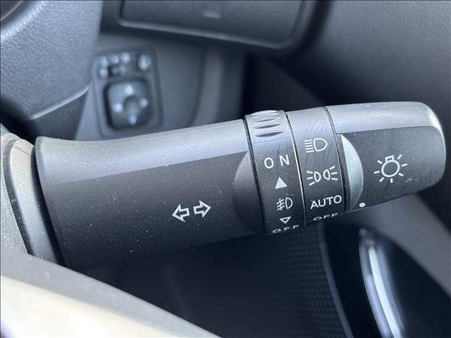 デイズルークス ハイウェイスターＸターボ　ナビゲーション／ＥＴＣ／ドライブレコーダー／全周囲カメラ／スマートキー／衝突軽減システム／オートライト／オートエアコン／オートマチックハイビーム／純正アルミホイール／アイドリングストップ／フロアマット（13枚目）