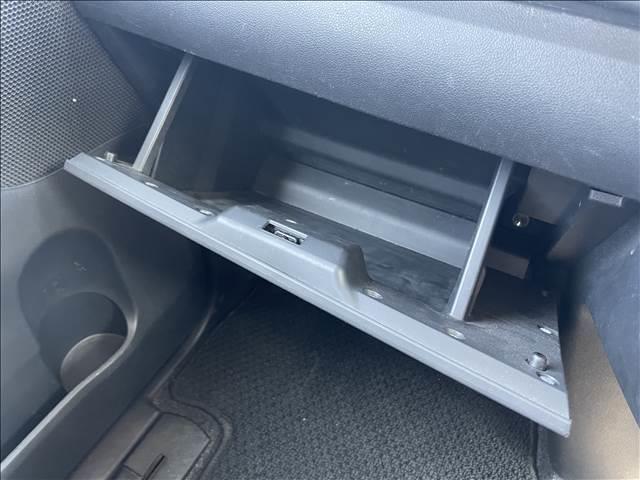 タント カスタムＲＳ　“トップエディションＶＳ　ＳＡＩＩＩ”　ナビゲーション／ＥＴＣ／全周囲カメラ／スマートキー／衝突被害軽減システム／オートマチックハイビーム／オートライト／シートヒーター／ベンチシート／両側電動スライドドア／ドライブレコーダー／サイドバイザー（24枚目）