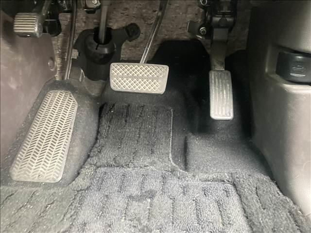 N-BOX G・Lターボ Honda SENSING ナビゲーション/ETC/バックカメラ/スマートキー/プッシュスタート/衝突被害軽減システム/レーンキープアシスト/LEDヘッドライト/オートライト/オートエアコン/アイドリングストップ/フロアマット(29枚目)