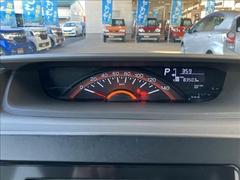 ���⳰�����꡼�˥󥰡��֤ζ����ޤ�Ű��Ū�˥��꡼�˥󥰤�ԤäƤ���ޤ��Τ��⳰���Ȥ�����ʾ��֤Ǥ�Ǽ�֤������ޤ��� 3