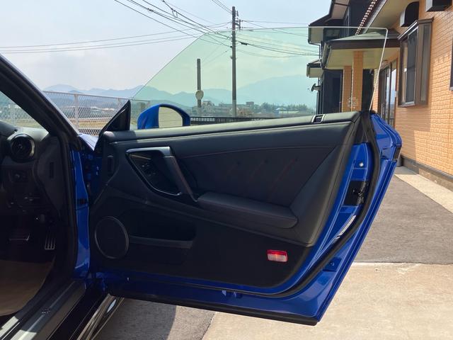 ＧＴ－Ｒ ブラックエディション　シートヒーター　パワーシート　革シート　クリアランスソナー　ＬＥＤヘッドランプ　ＥＴＣ　スマートキー　Ｂｌｕｅｔｏｏｔｈ接続（8枚目）