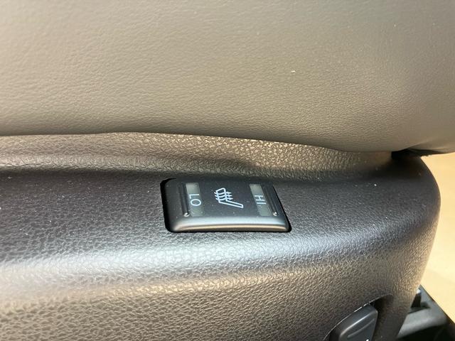 ＧＴ－Ｒ ブラックエディション　シートヒーター　パワーシート　革シート　クリアランスソナー　ＬＥＤヘッドランプ　ＥＴＣ　スマートキー　Ｂｌｕｅｔｏｏｔｈ接続（12枚目）