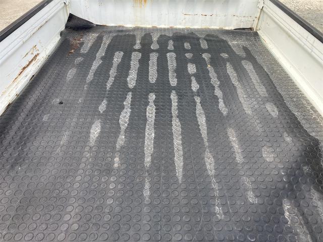 ハイゼットトラック 　４ＷＤ　車検令和９年６月まで　エアコン　パワステ　マニュアル５速車（12枚目）