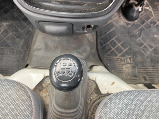 ハイゼットトラック 　４ＷＤ　車検令和９年６月まで　エアコン　パワステ　マニュアル５速車（15枚目）