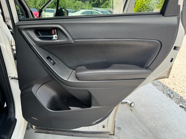 フォレスター ２．０ＸＴ　アイサイト　全国対応１年保証　４ＷＤ　ＳＴＩサス　純正フルエアロ　禁煙車　ナビ　バックカメラ　Ｂｌｕｅｔｏｏｔｈ　フルセグＴＶ　ＥＴＣ　衝突被害軽減ブレーキ　パワーシート　アダプティブクルーズ　シートヒーター（36枚目）