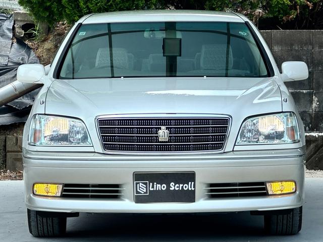 クラウン ロイヤルサルーン　プレミアム　後期型　特別仕様　修復歴無　禁煙車　ＨＩＤヘッド　イエローフォグ　クルコン　純正１６インチＡＷ　前後席パワーシート　電動リアサンシェード　車検整備付　オートライト（6枚目）