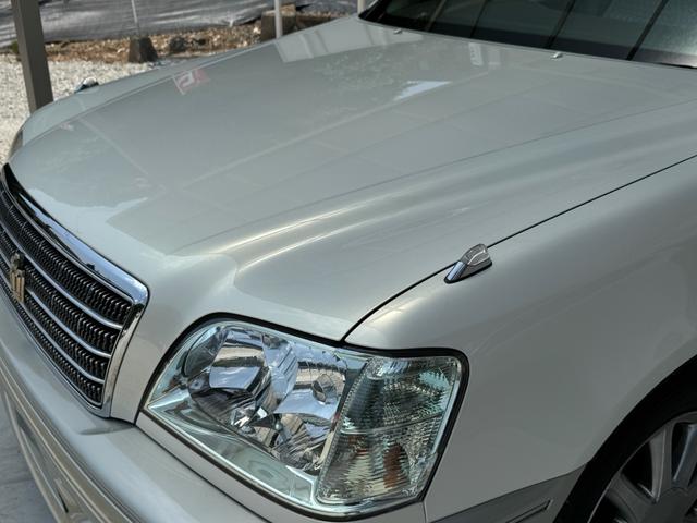 クラウン ロイヤルサルーン　プレミアム　後期型　特別仕様　修復歴無　禁煙車　ＨＩＤヘッド　イエローフォグ　クルコン　純正１６インチＡＷ　前後席パワーシート　電動リアサンシェード　車検整備付　オートライト（14枚目）