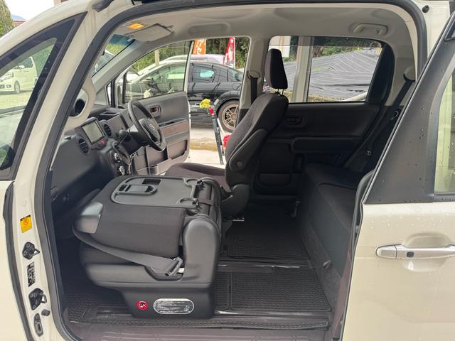 スペイド Ｆ　禁煙車　全国対応１年保証　電動スライドドア　純正ナビ　Ｂｌｕｅｔｏｏｔｈ　フルセグＴＶ　バックカメラ　スマートキー　プッシュスタート　ＥＴＣ　オートライト　ＨＩＤヘッドライト　ステアリングスイッチ（33枚目）