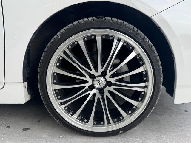 プリウス L 全国対応2年保証 REVIERフォグライト スモークテールランプ ガングリップステアリング 社外19AW ナビ Bluetooth バックカメラ ETC スマートキー Pスタート シャークアンテナ(21枚目)