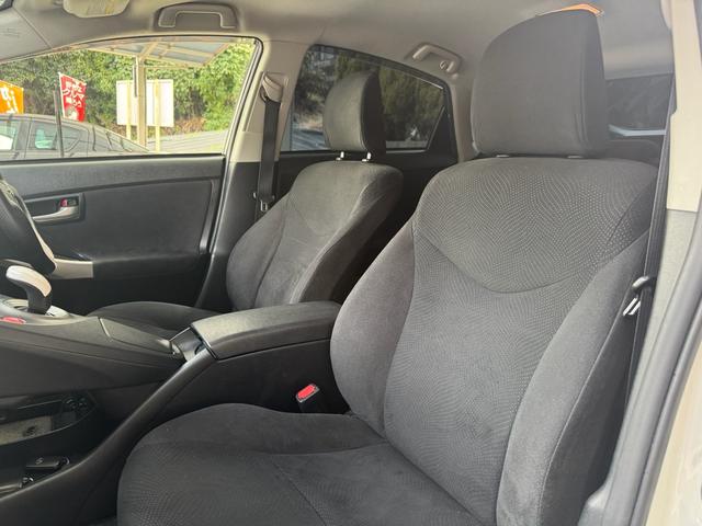 プリウス L 全国対応2年保証 REVIERフォグライト スモークテールランプ ガングリップステアリング 社外19AW ナビ Bluetooth バックカメラ ETC スマートキー Pスタート シャークアンテナ(43枚目)