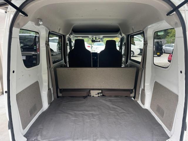 ＮＶ１００クリッパーバン ＤＸ　ハイルーフ　ドライブレコーダー　純正キーレス　５ＡＧＳ車　２ｎｄ発進　タイミングチェーン純正オーディオ　オーバーヘッドコンソール　純正ラバーマット　ヘッドライトレベライザー　取扱説明書　ＭＴモード付（56枚目）