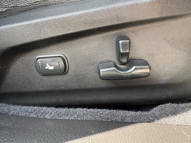 レガシィツーリングワゴン ２．５ｉアイサイト　Ｓパッケージ　ＳＴＩフロントスポイラー　１０型フローティングナビ　ハーフレザー　ドライブレコーダー　パワーシート　パドルシフト　ステアリングスイッチ　社外ＡＷ　ＥＴＣ（33枚目）