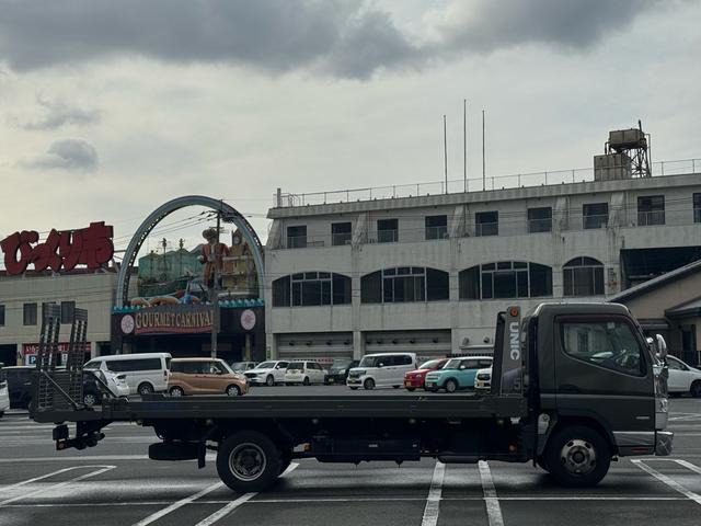 キャンター 　カスタム　積載車　キャリアカー　車輌運搬車　キャンターカスタム　ユニックネオ５　　積載量２０００キロ　メッキバンパー　左右開閉あおり　セーフティーローダー　ナビ　バックカメラ　Ｂｌｕｅｔｏｏｔｈ（4枚目）