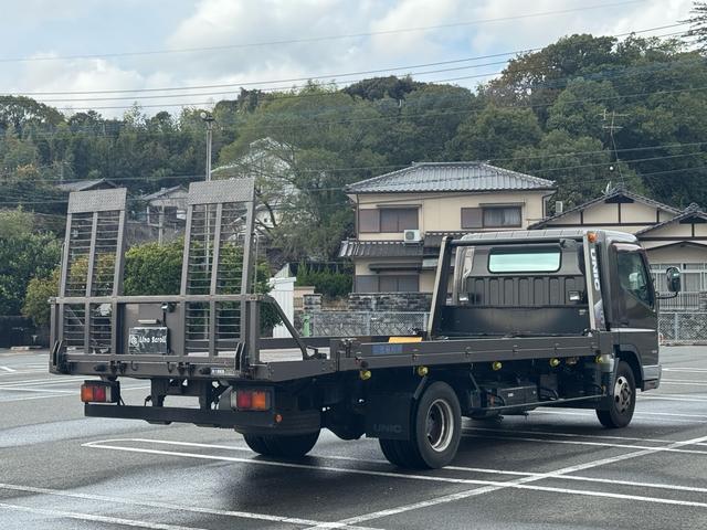 キャンター 　カスタム　積載車　キャリアカー　車輌運搬車　キャンターカスタム　ユニックネオ５　　積載量２０００キロ　メッキバンパー　左右開閉あおり　セーフティーローダー　ナビ　バックカメラ　Ｂｌｕｅｔｏｏｔｈ（6枚目）