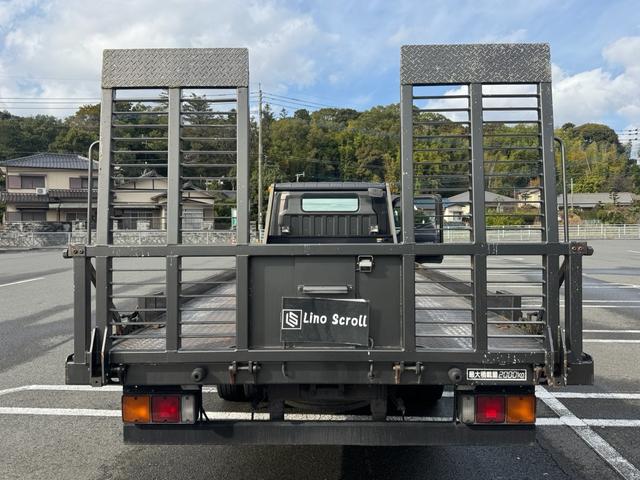 キャンター 　カスタム　積載車　キャリアカー　車輌運搬車　キャンターカスタム　ユニックネオ５　　積載量２０００キロ　メッキバンパー　左右開閉あおり　セーフティーローダー　ナビ　バックカメラ　Ｂｌｕｅｔｏｏｔｈ（18枚目）